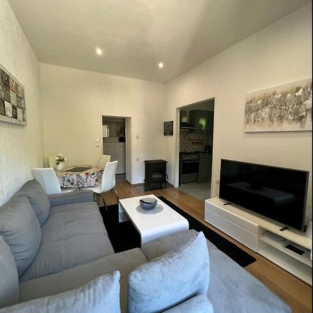 Apartment Eva Pula Exterior foto